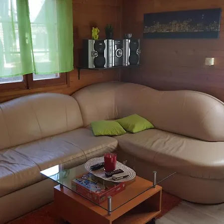بيت للعطل Soncna Hiska كاتيز أوب سافي
